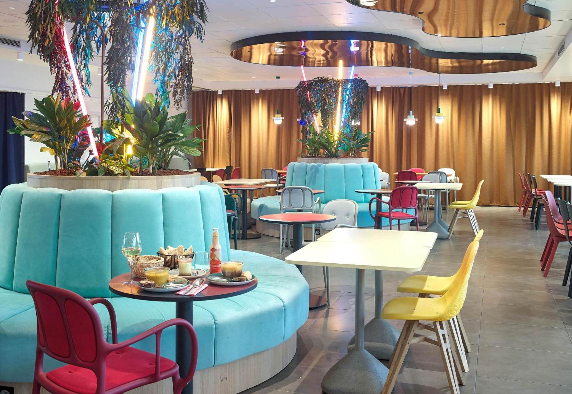 Hotel 17 Batignolles Parigi