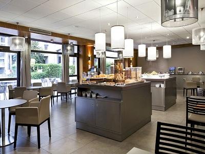 Hotel 17 Batignolles