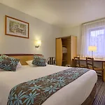 17 Batignolles Hotel
