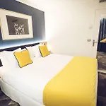 17 Batignolles Paris