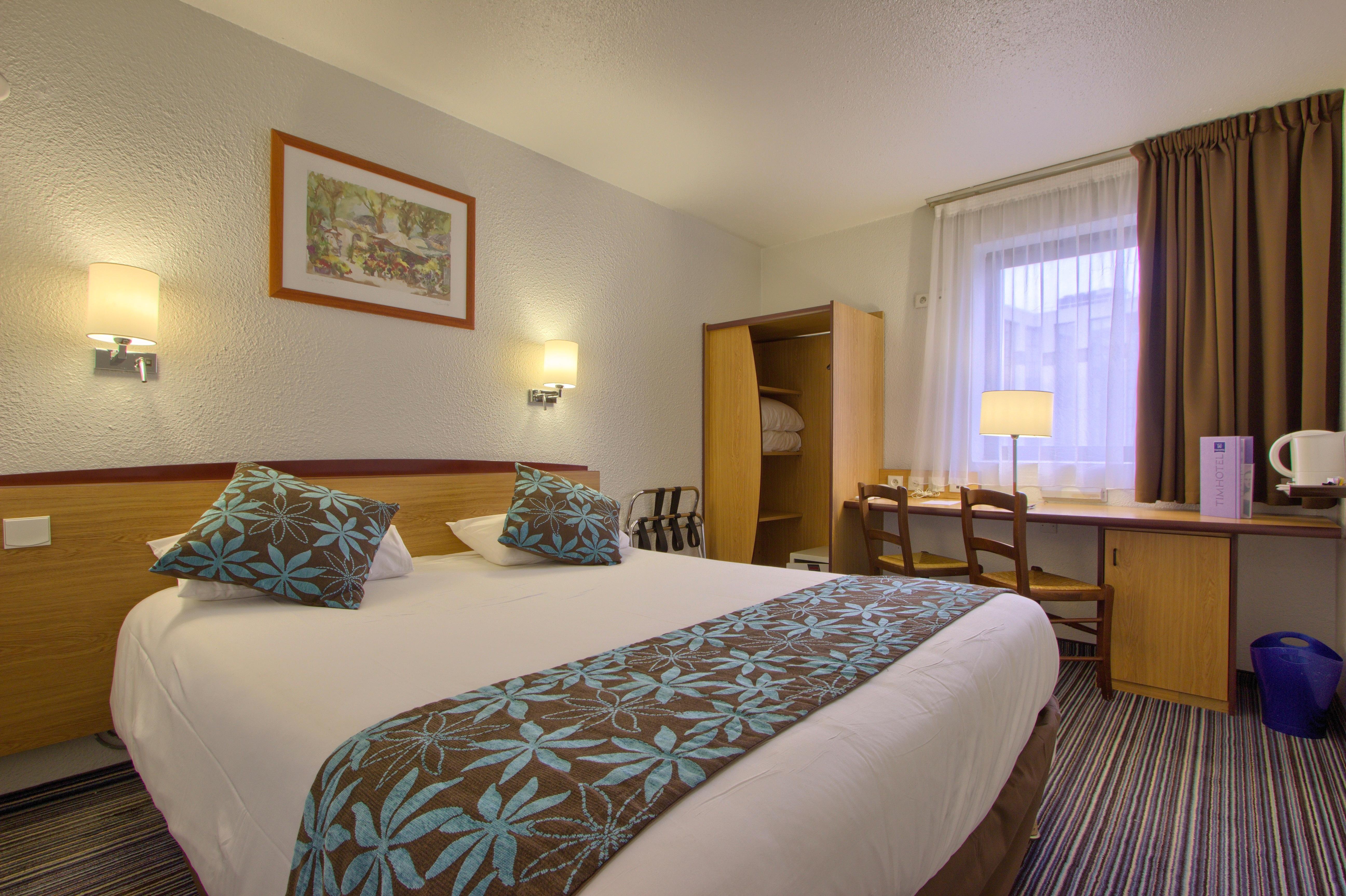 17 Batignolles Hotel