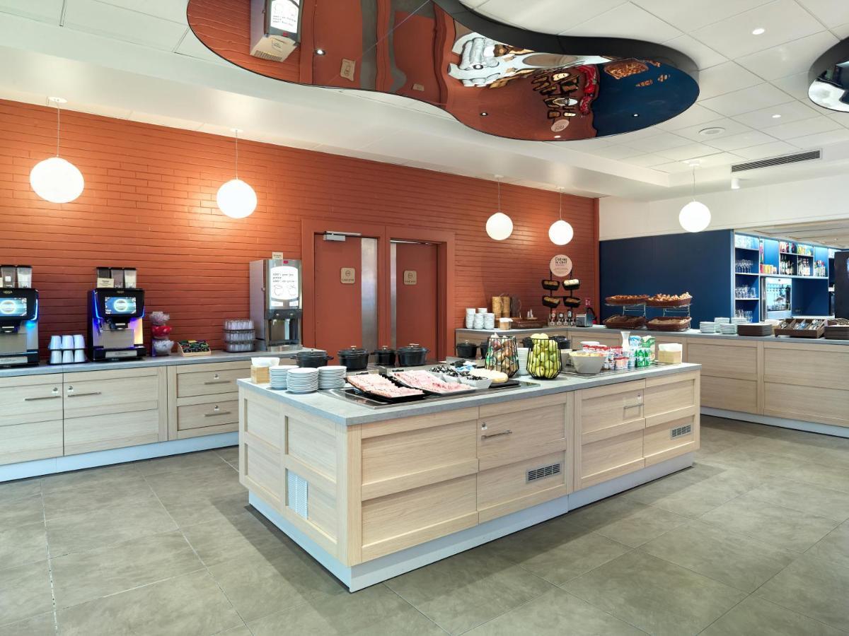 Hotel 17 Batignolles