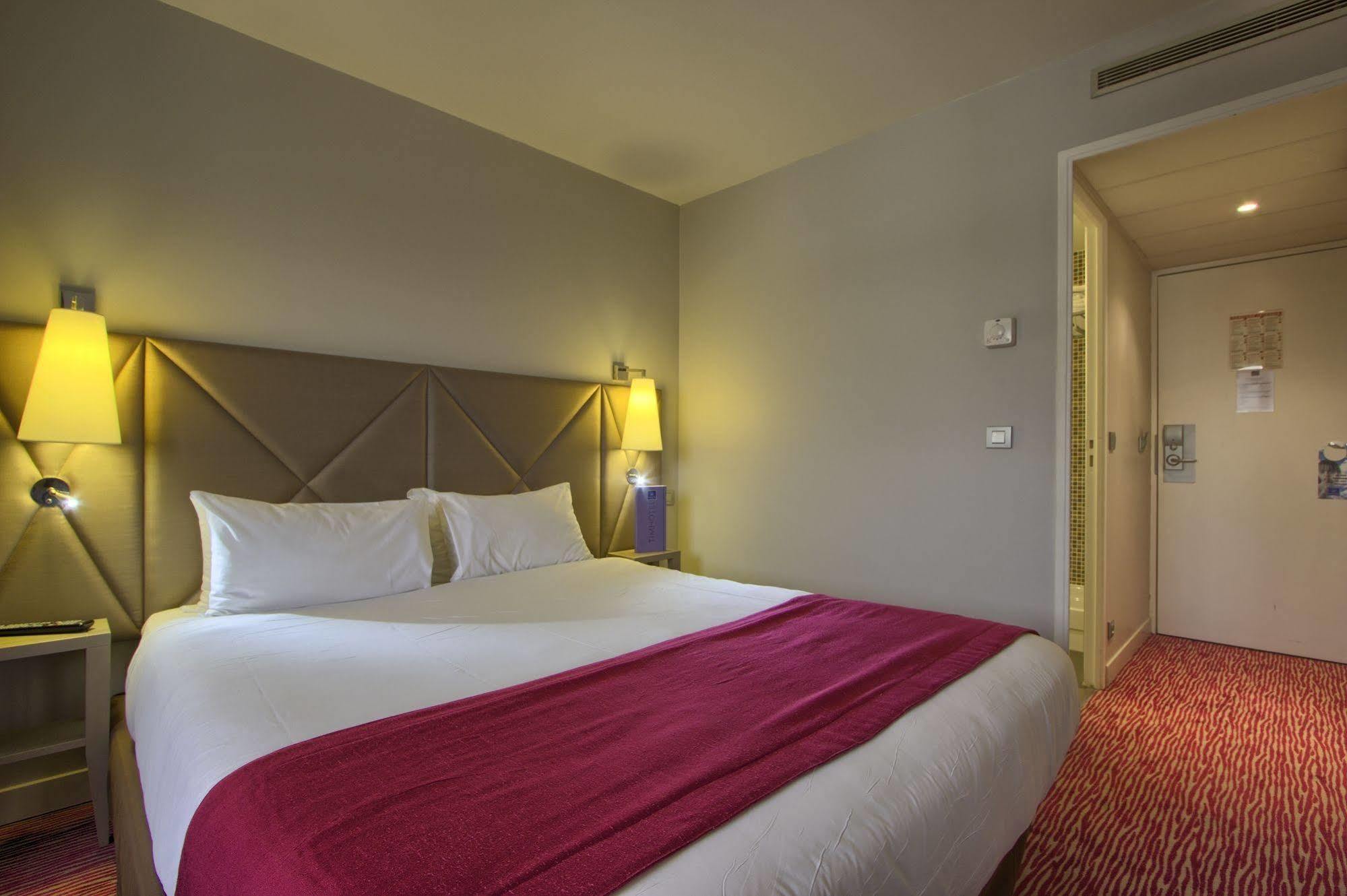 Hotel 17 Batignolles 3*